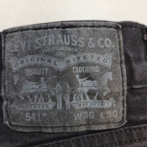 Levis 541 Jeans Mens 36x30 Black Athletic Tapered Dark Wash Mid Rise Denim - Picture 5 of 11